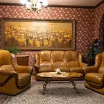 Real Hotel *