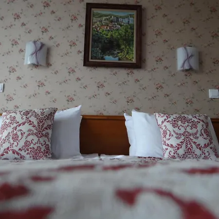 Hotel Real *