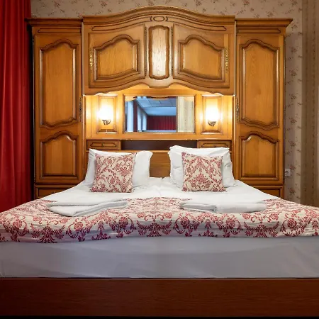 Hotel Real