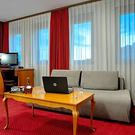 Hotel Real *